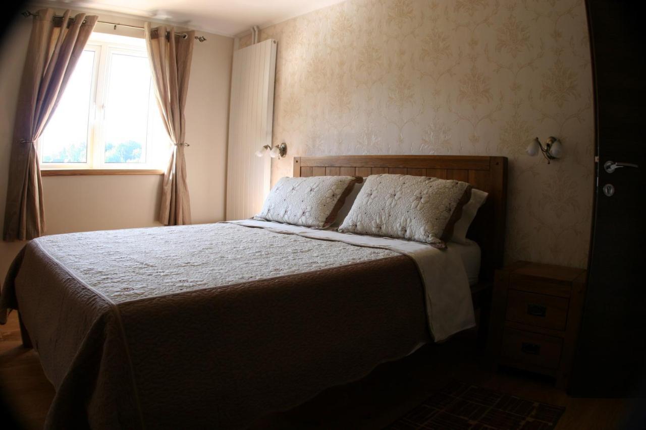 Bed and Breakfast Millenium House 1 à Jezerce Extérieur photo